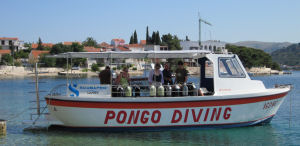 Dive Centre Pongo dive boat